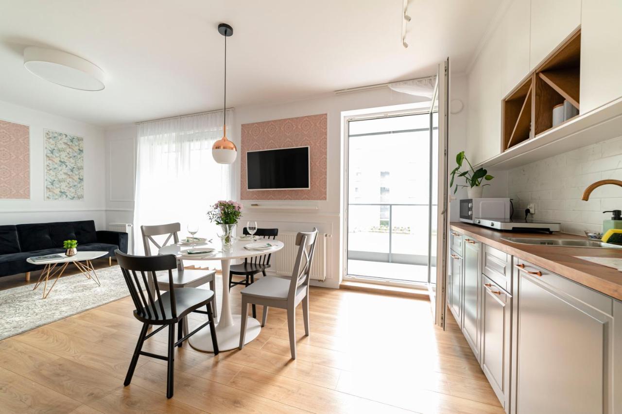 Heaven Apartment In The Old Town With Private Parking Гданск Екстериор снимка