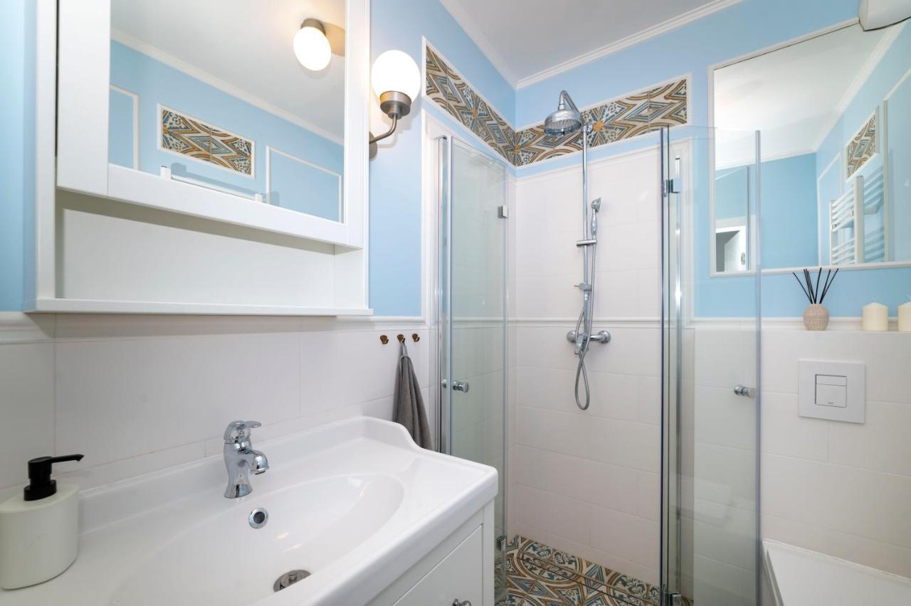 Heaven Apartment In The Old Town With Private Parking Гданск Екстериор снимка
